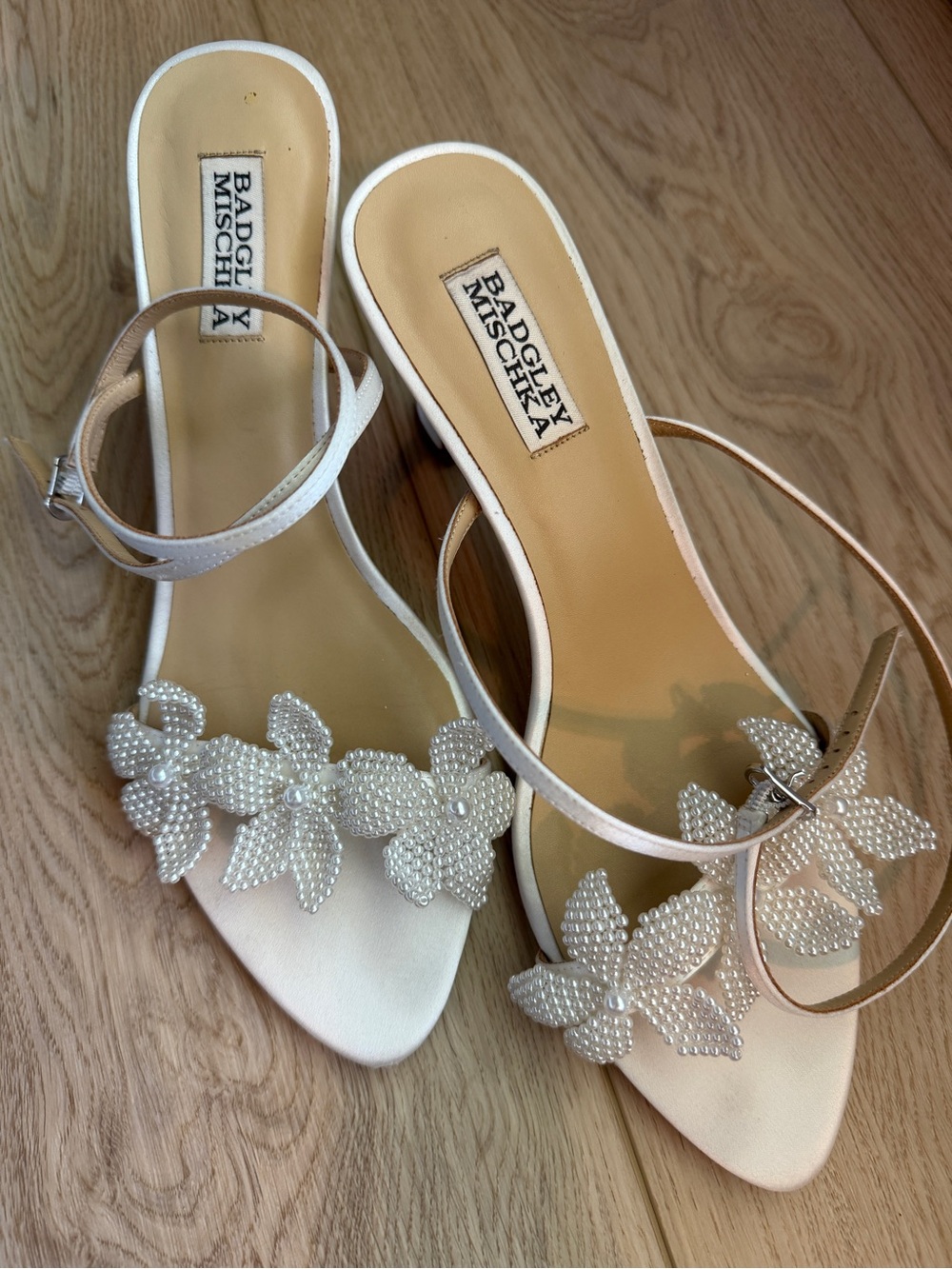 Badgley Mischka Ivory Whitney Sandal